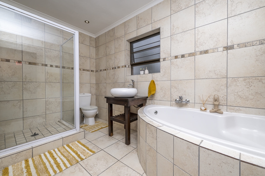3 Bedroom Property for Sale in Jakarandas Western Cape